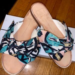 Dolce Vita Parin Flat Sandals